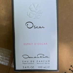 OSCAR DE LA RENTA , ESPRIT D OSCAR, barely used with box, 3.4 fl oz